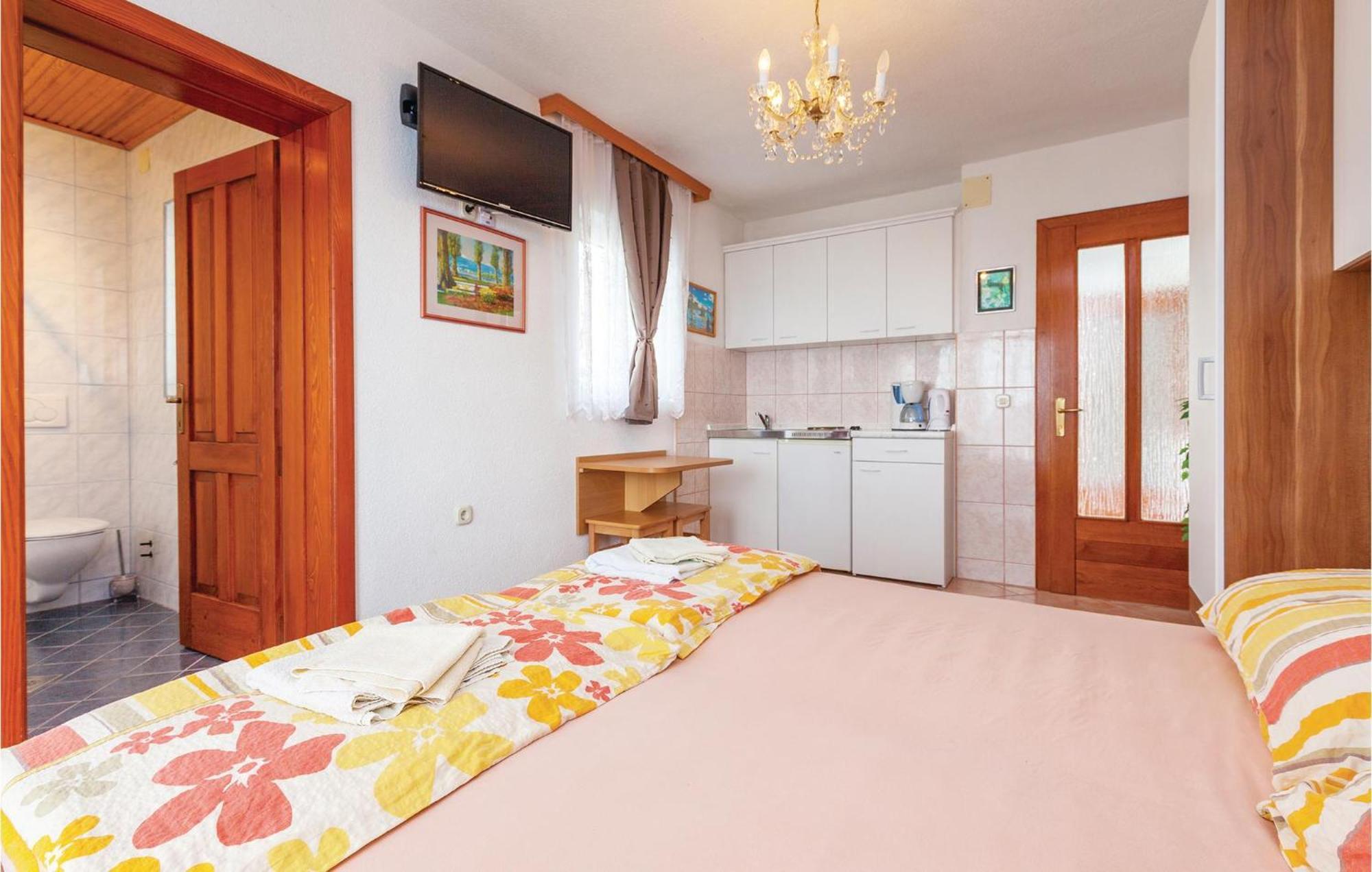 Nice Apartment In Crikvenica With Kitchen Exterior photo